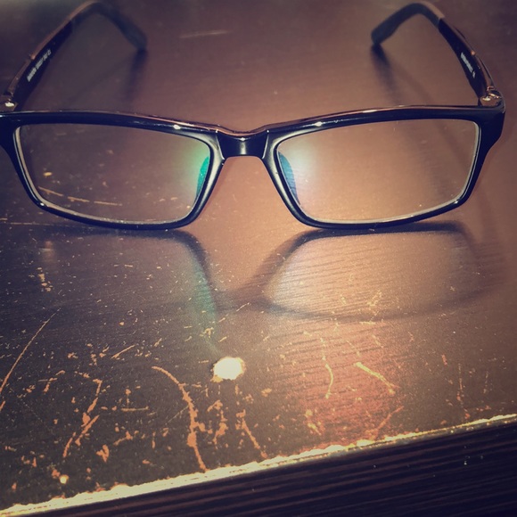 Sleek “Brandon” Frames full of comfort specs! - Picture 2 of 8